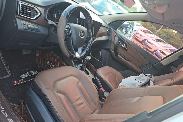 Used FAW Senya R7 2016 1.6L Automatic Luxury Model Left Front Seat