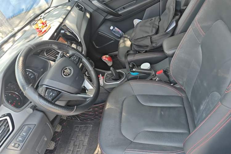 Used FAW Senya R7 2016 1.6L Manual Luxury Model Left Front Seat