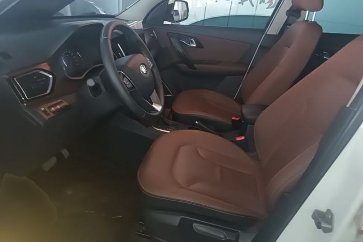 Used FAW Senya R7 2016 1.6L Automatic Smart Version Left Front Seat