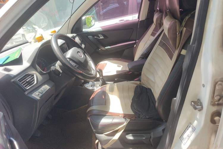 Used FAW Senya R7 2016 1.6L Manual Luxury Model Left Front Seat