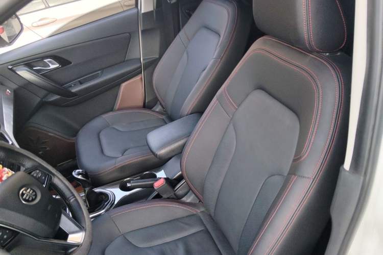 Used FAW Senya R7 2016 1.6L Manual Luxury Model Left Front Seat