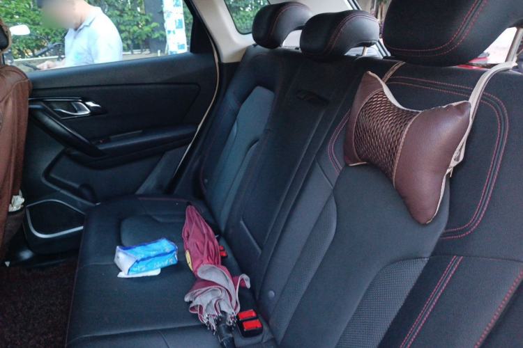 Used FAW Senya R7 2016 1.6L Manual Luxury Version Left Rear Seat