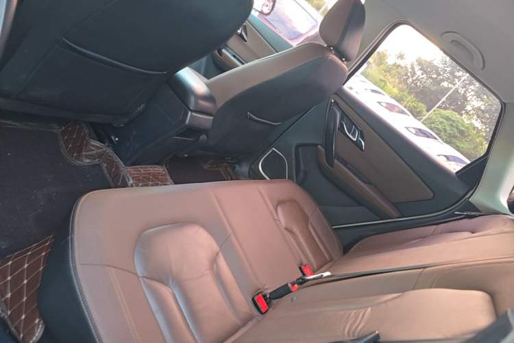 Used FAW Senya R7 2016 1.6L Automatic Luxury Model Left Rear Seat