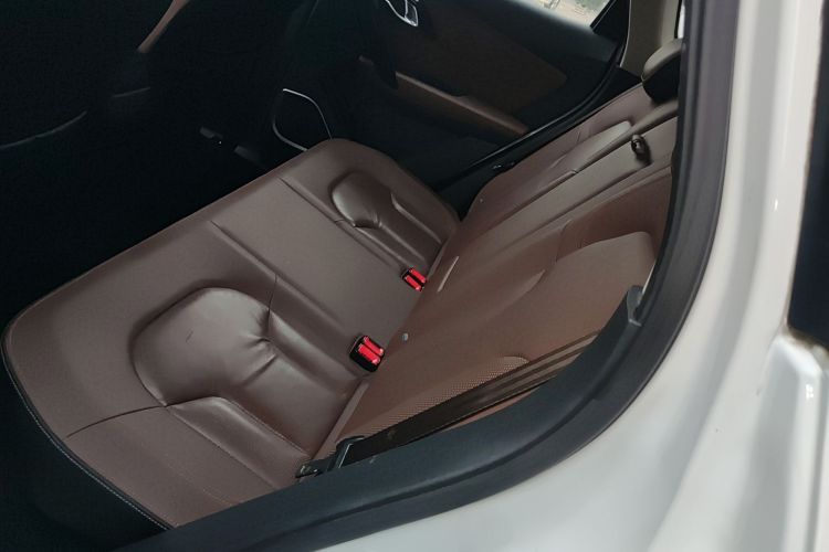 Used FAW Senya R7 2016 1.6L Automatic Prestige Model Left Rear Seat