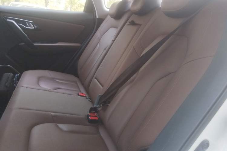 Used FAW Senya R7 2016 1.6L Manual Smart Version Left Rear Seat