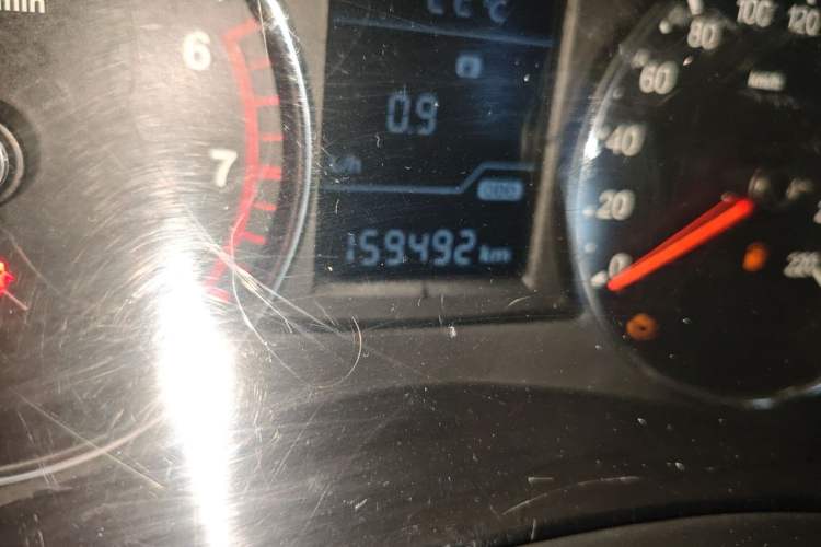 Used FAW Senya R7 2016 1.6L Manual Luxury Model Odometer Close Up