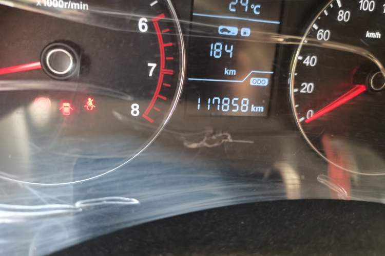 Used FAW Senya R7 2016 1.6L Manual Luxury Model Odometer Close Up