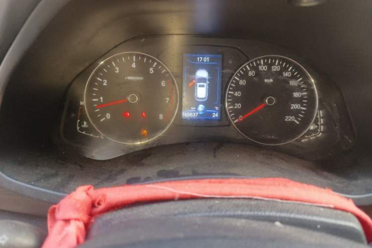Used FAW Senya R7 2016 1.6L Manual Luxury Version Odometer Close Up