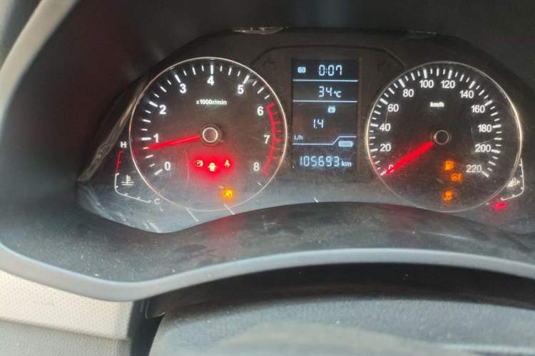 Used FAW Senya R7 2016 1.6L Manual Luxury Model Odometer Close Up