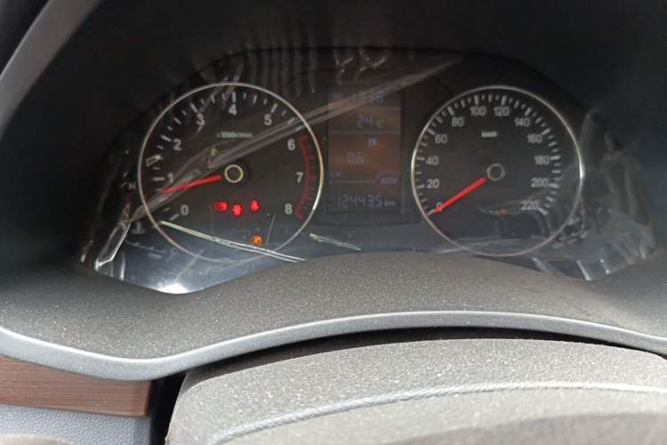 Used FAW Senya R7 2016 1.6L Manual Luxury Model Odometer Close Up