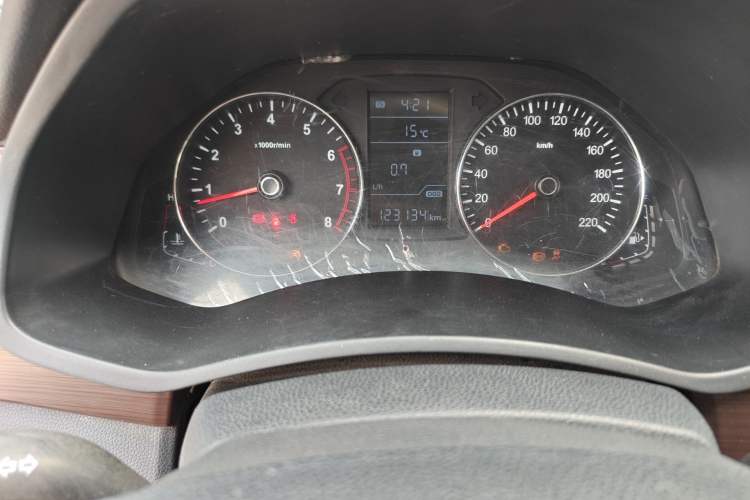 Used FAW Senya R7 2016 1.6L Manual Luxury Model Odometer Close Up