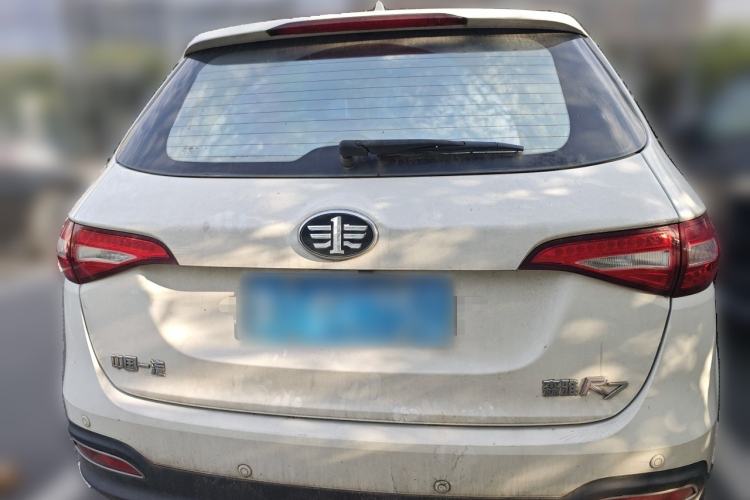 Used FAW Senya R7 2016 1.6L Manual Luxury Model Rear