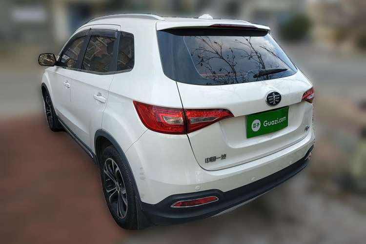 Used FAW Senya R7 2016 1.6L Automatic Prestige Model Rear Left 45 Deg