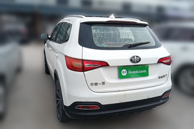 Used FAW Senya R7 2016 1.6L Manual Luxury Model Rear Left 45 Deg