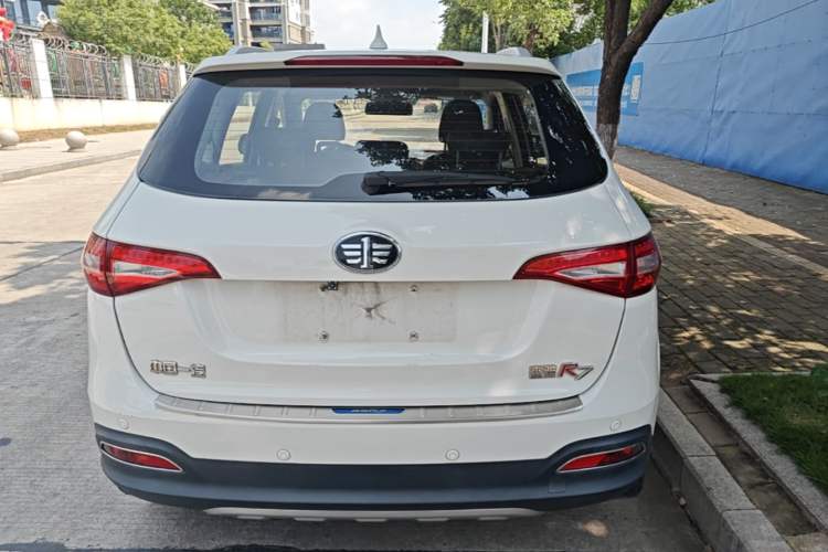 Used FAW Senya R7 2016 1.6L Manual Luxury Model Rear