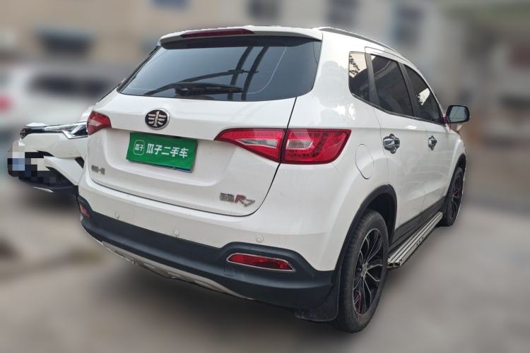 Used FAW Senya R7 2016 1.6L Manual Luxury Model Rear Right 45 Deg