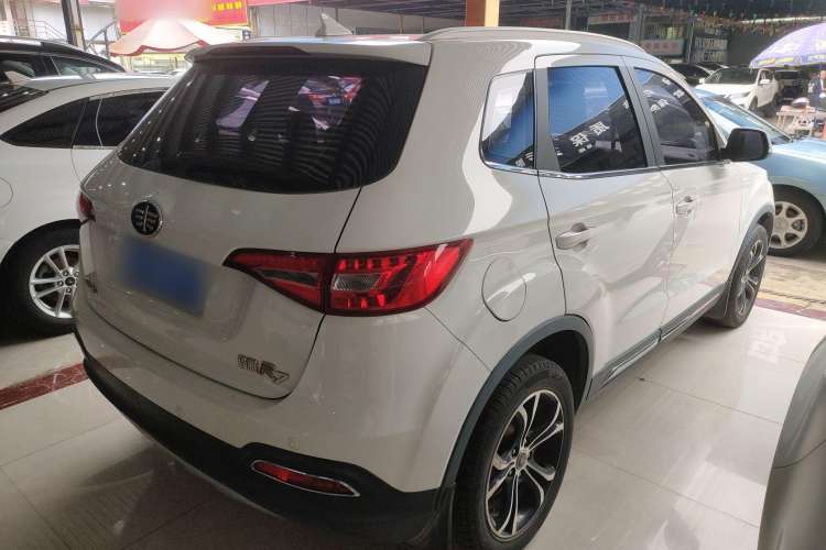 Used FAW Senya R7 2016 1.6L Automatic Smart Version Rear Right 45 Deg