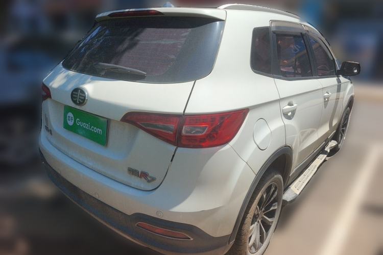 Used FAW Senya R7 2016 1.6L Manual Luxury Model Rear Right 45 Deg
