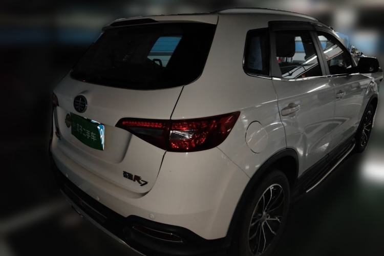 Used FAW Senya R7 2016 1.6L Manual Smart Version Rear Right 45 Deg