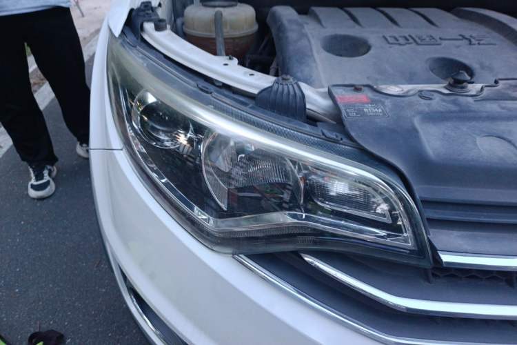 Used FAW Senya R7 2016 1.6L Manual Luxury Version Right Front Headlight