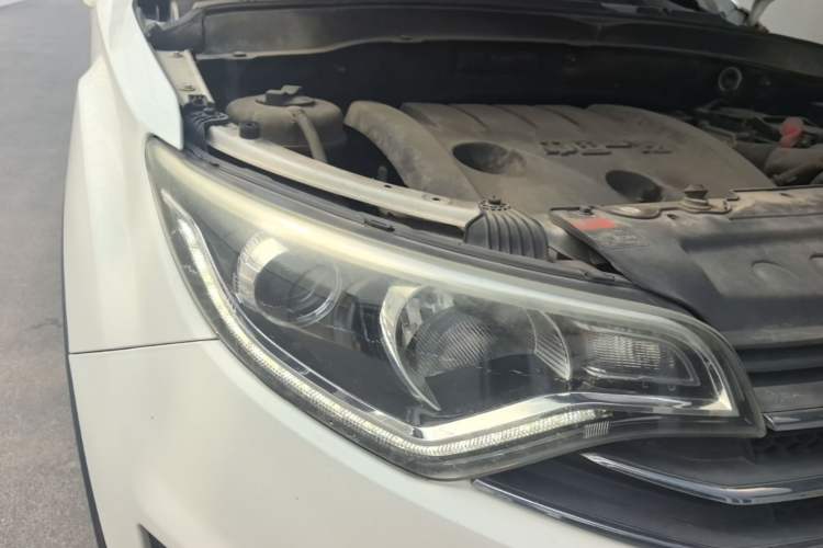 Used FAW Senya R7 2016 1.6L Automatic Smart Version Right Front Headlight