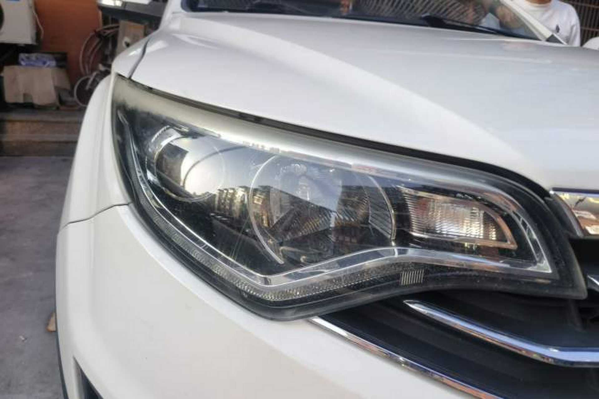 Used FAW Senya R7 2016 1.6L Manual Luxury Version Right Front Headlight