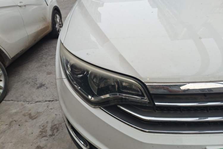 Used FAW Senya R7 2016 1.6L Manual Luxury Model Right Front Headlight