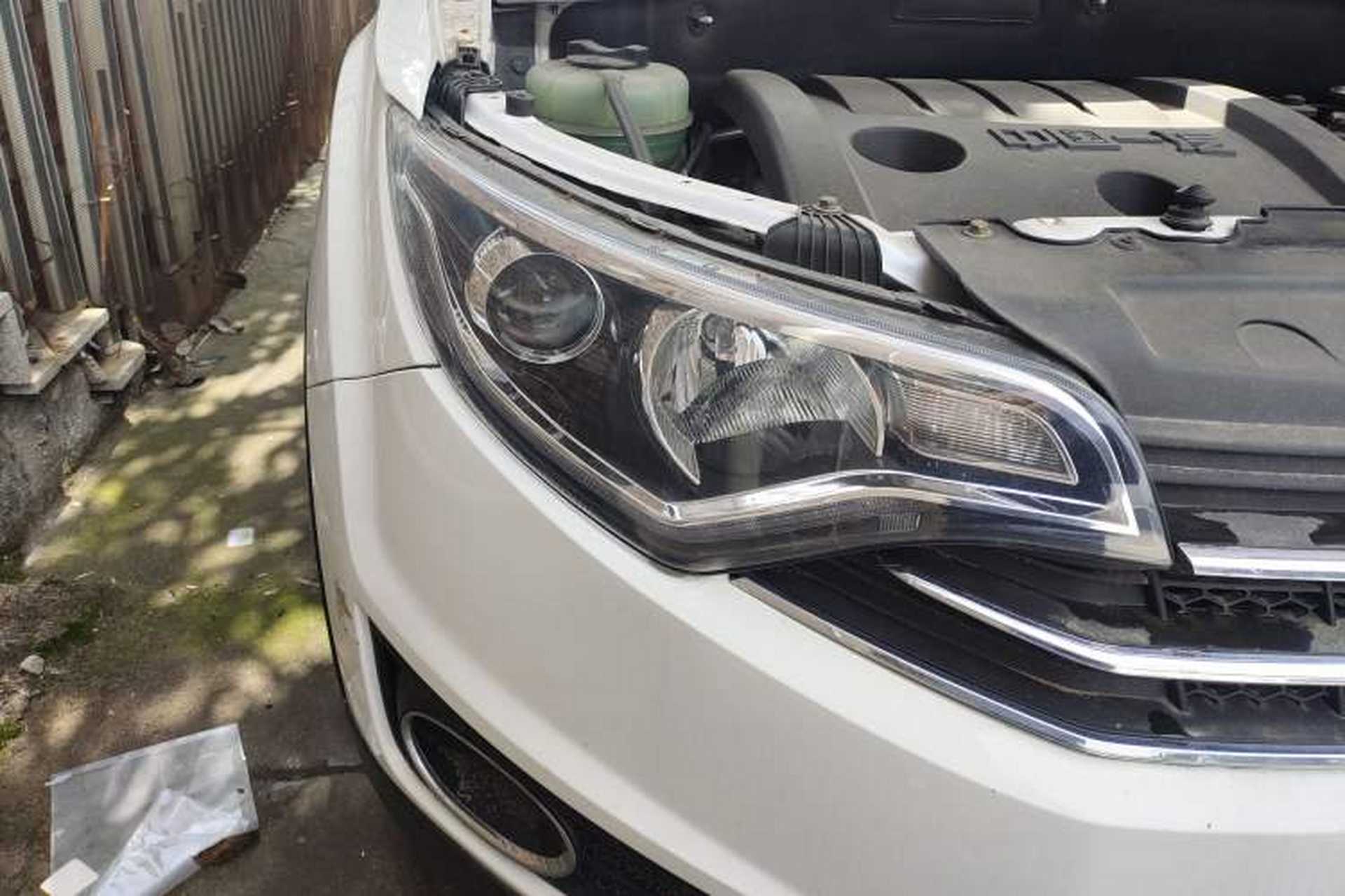 Used FAW Senya R7 2016 1.6L Manual Luxury Version Right Front Headlight