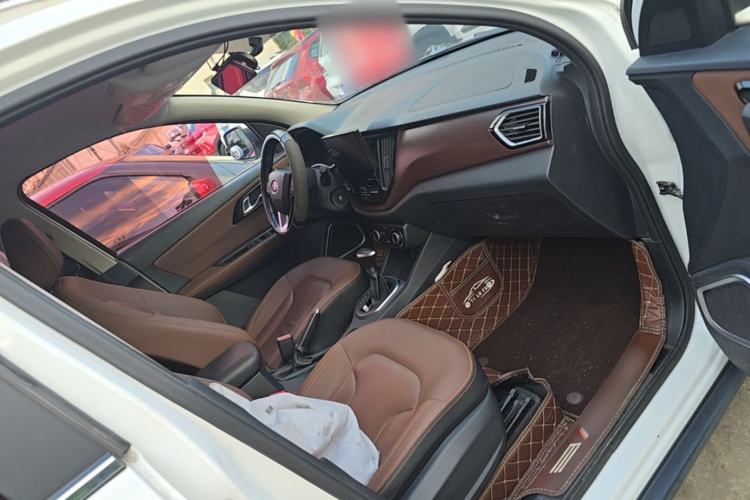 Used FAW Senya R7 2016 1.6L Automatic Luxury Model Right Front Seat