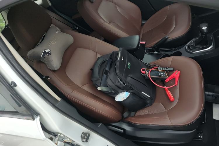 Used FAW Senya R7 2016 1.6L Automatic Prestige Model Right Front Seat