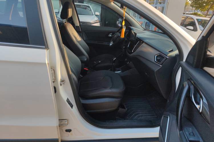 Used FAW Senya R7 2016 1.6L Manual Smart Version Right Front Seat