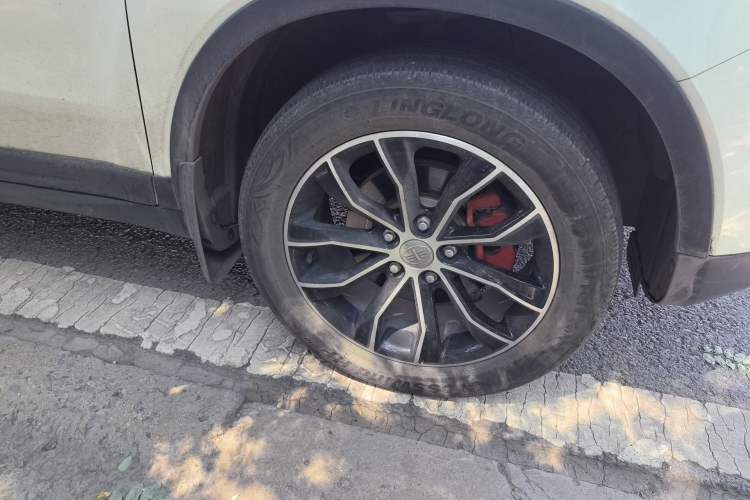 Used FAW Senya R7 2016 1.6L Manual Smart Version Right Front Wheel Hub