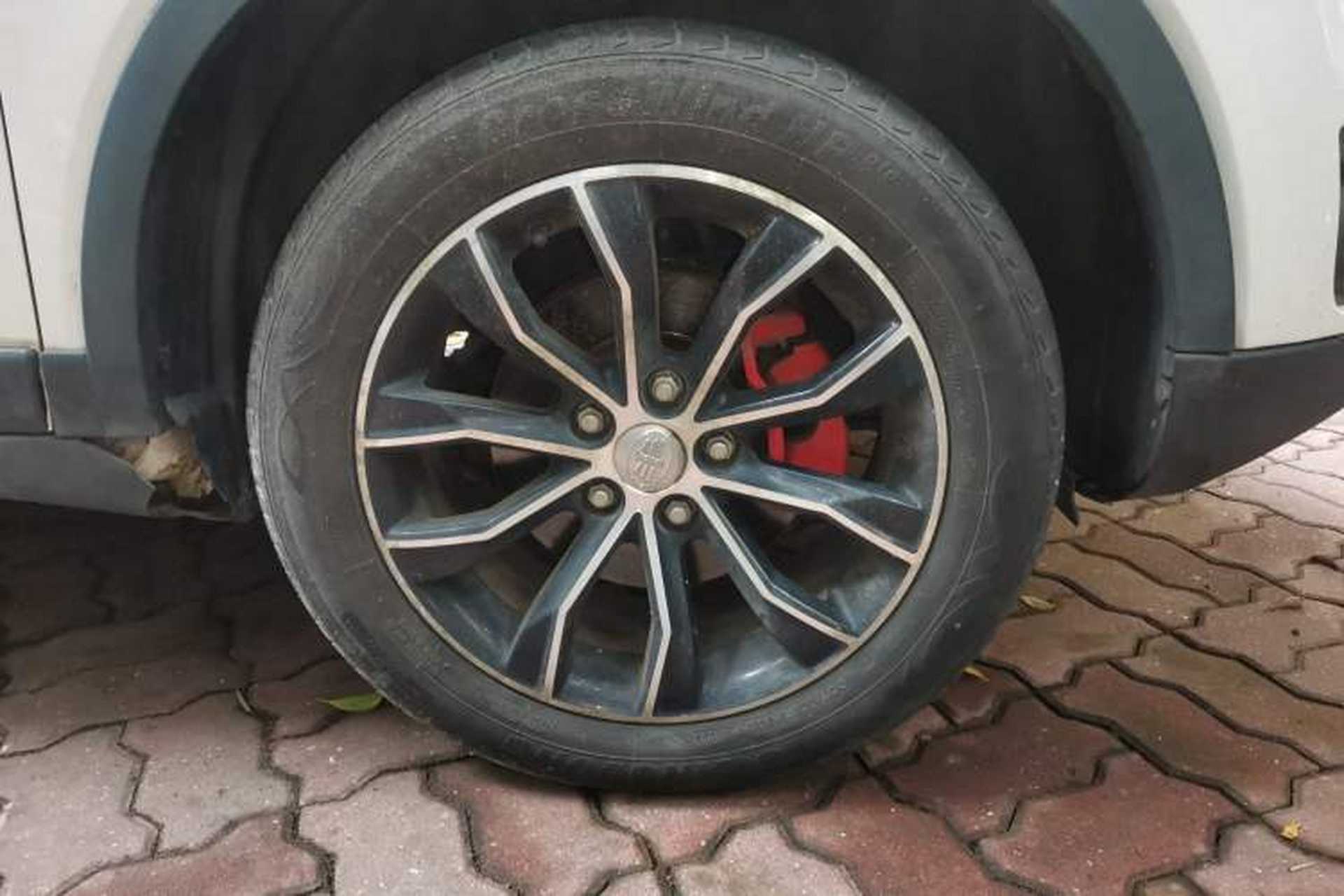 Used FAW Senya R7 2016 1.6L Manual Smart Version Right Front Wheel Hub