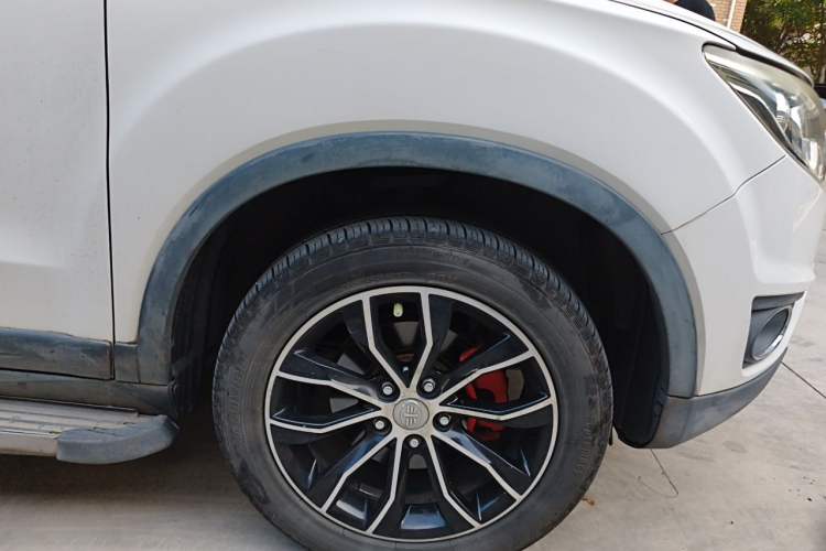 Used FAW Senya R7 2016 1.6L Manual Smart Version Right Front Wheel Hub