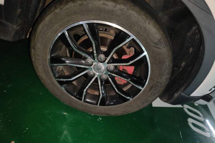 Used FAW Senya R7 2016 1.6L Manual Smart Version Right Front Wheel Hub
