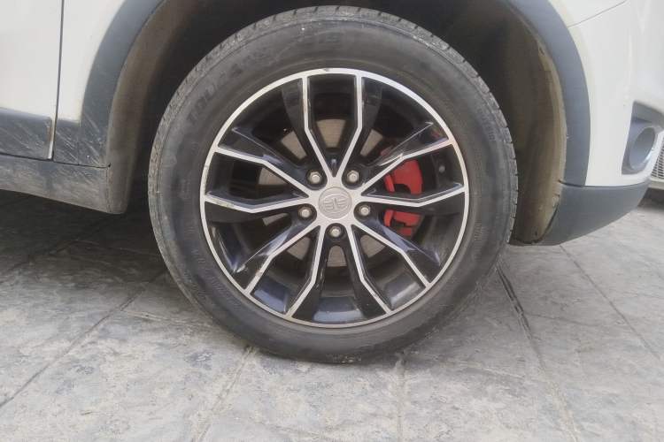 Used FAW Senya R7 2016 1.6L Manual Smart Version Right Front Wheel Hub