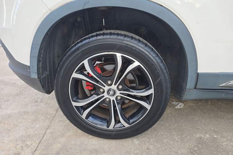 Used FAW Senya R7 2016 1.6L Automatic Luxury Model Right Rear Wheel Hub