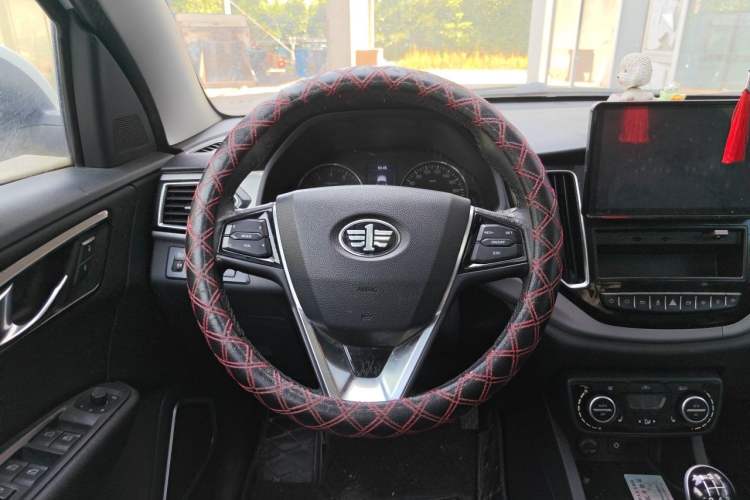 Used FAW Senya R7 2016 1.6L Manual Luxury Version Steering Wheel