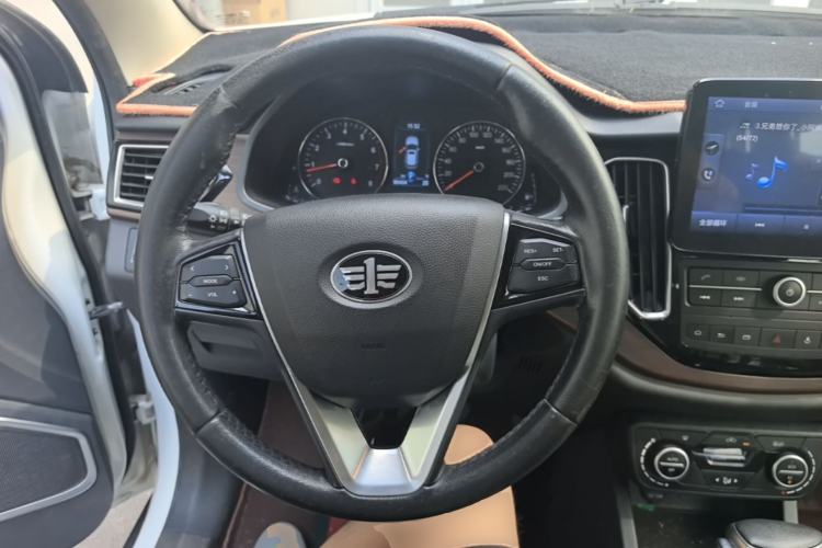 Used FAW Senya R7 2016 1.6L Automatic Smart Version Steering Wheel