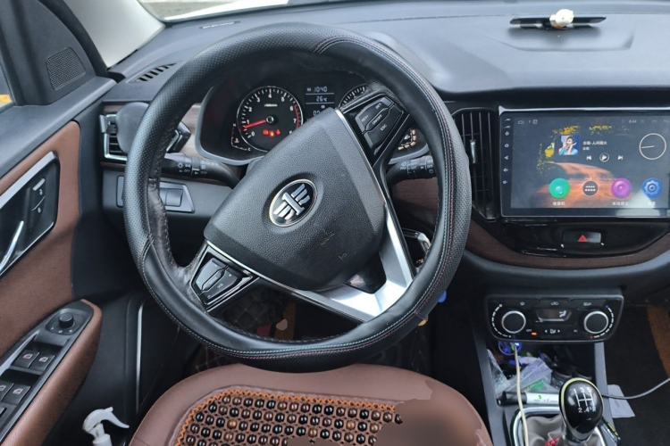 Used FAW Senya R7 2016 1.6L Manual Luxury Model Steering Wheel