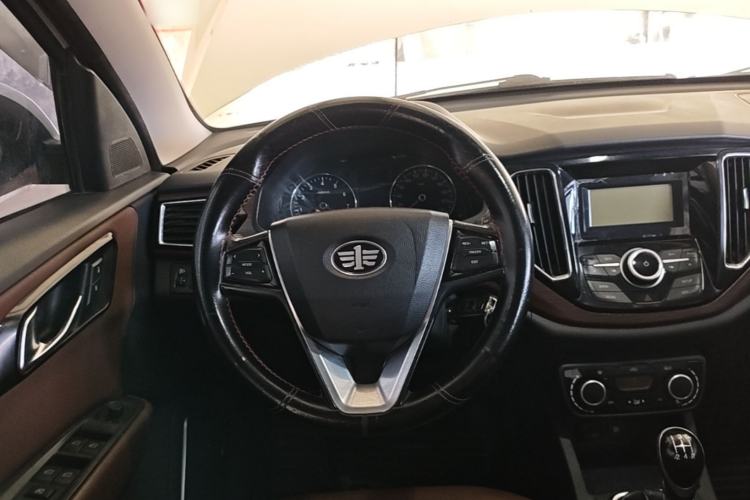 Used FAW Senya R7 2016 1.6L Manual Luxury Model Steering Wheel