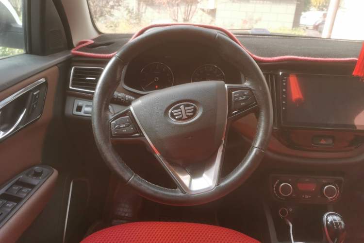 Used FAW Senya R7 2016 1.6L Manual Luxury Model Steering Wheel