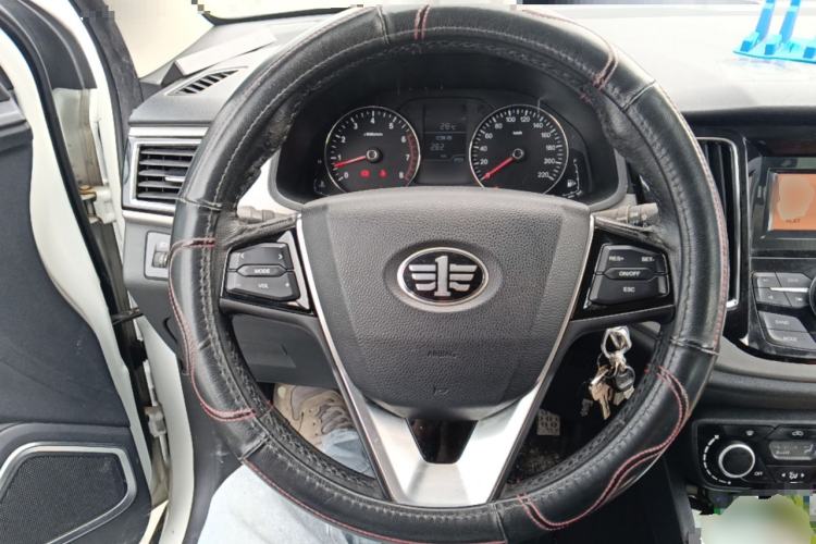 Used FAW Senya R7 2016 1.6L Manual Luxury Model Steering Wheel