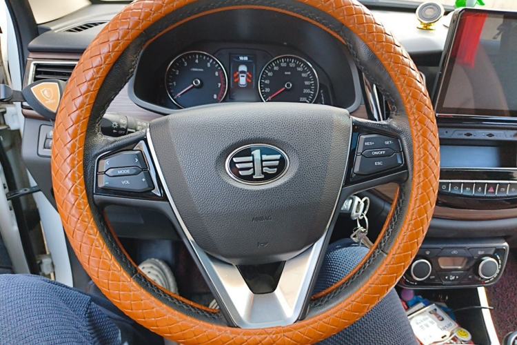 Used FAW Senya R7 2016 1.6L Manual Smart Version Steering Wheel