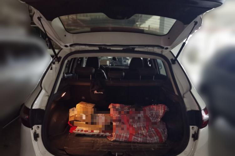 Used FAW Senya R7 2016 1.6L Manual Smart Version Trunk