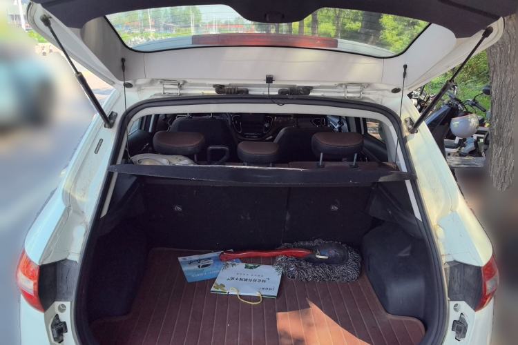 Used FAW Senya R7 2016 1.6L Manual Smart Version Trunk