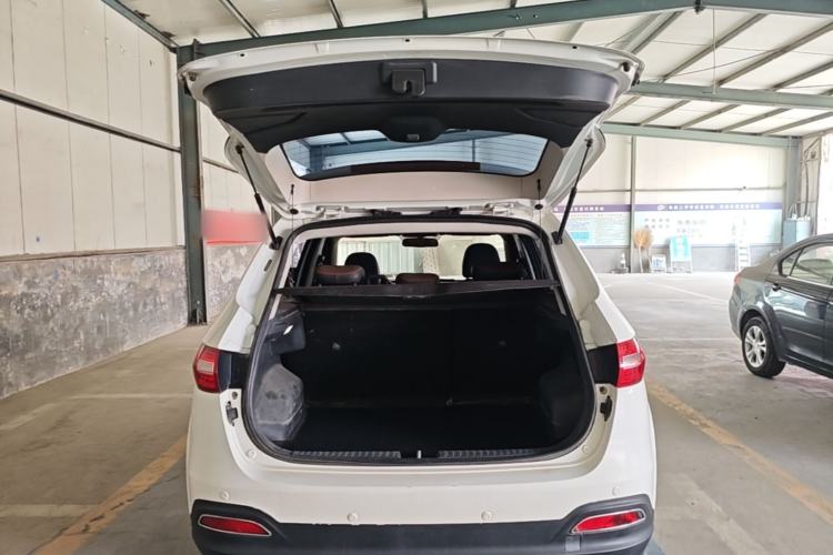 Used FAW Senya R7 2016 1.6L Manual Luxury Model Trunk