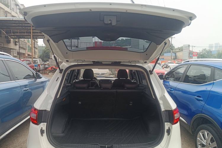 Used FAW Senya R7 2016 1.6L Manual Luxury Model Trunk
