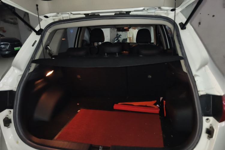 Used FAW Senya R7 2016 1.6L Automatic Prestige Model Trunk
