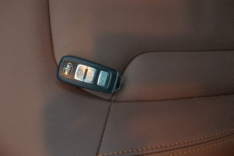 Used FAW Senya R7 2016 1.6L Automatic Prestige Model Vehicle Key